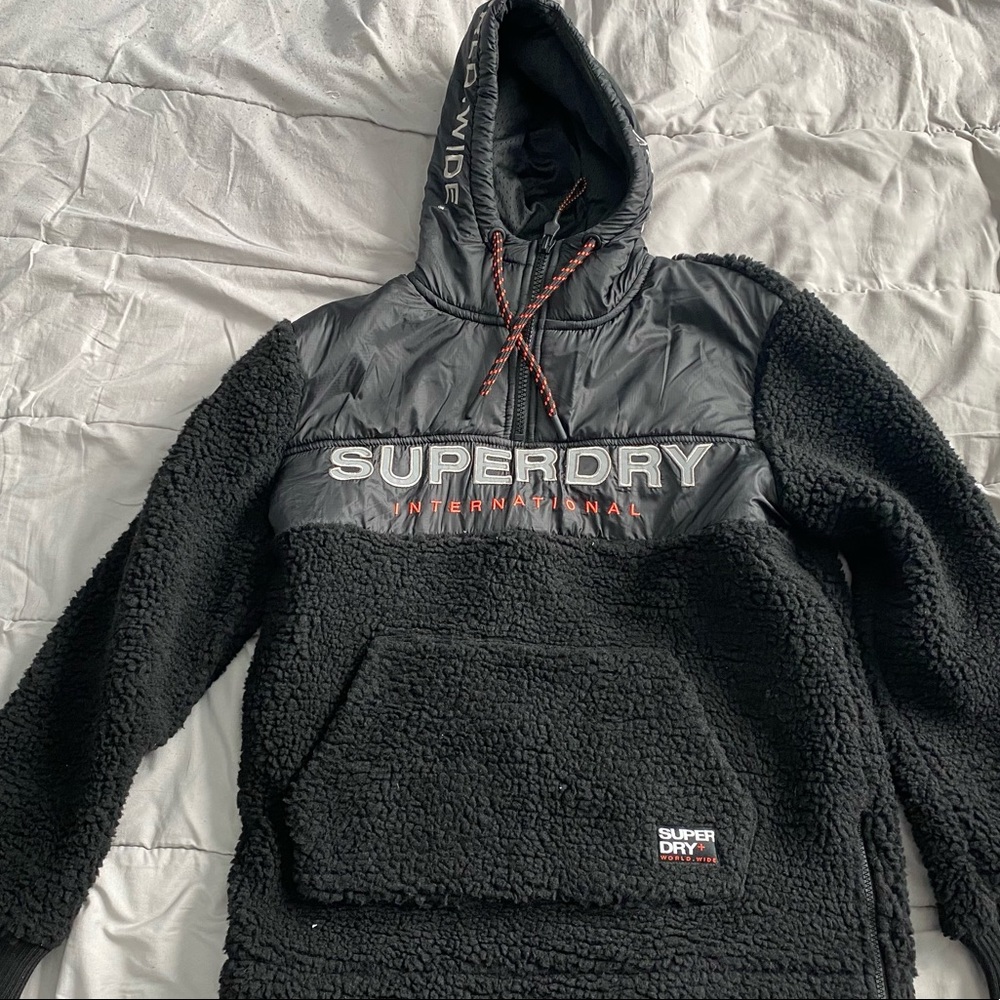 Superdry Mens pullover hooded jacket. New, no tags. Extremely warm.